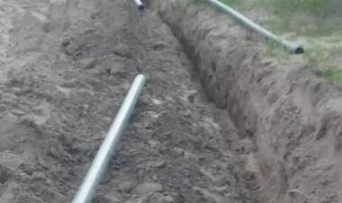 CONLARA,CÓRDOBA : SE COMENZÓ CON LA EXTENSIÓN DE LA RED DE AGUA HACIA EL PARAJE DE ARBOLES BLANCOS. GALERÍA DE IMÁGENES.