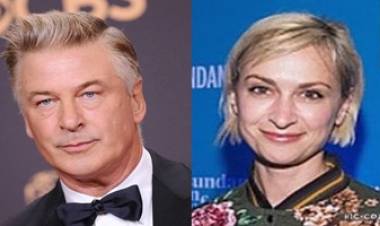  ACTOR ALEC BALDWIN MATA ACCIDENTALMENTE A UNA MUJER DURANTE EL RODAJE DE LA PELÍCULA"RUST".