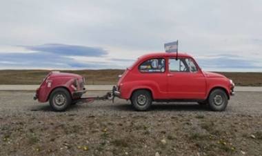 VIAJAN POR EL PAÍS EN UN FITITO Y MEDIO : YA LLEVAN 11.500 KM RECORRIDOS.