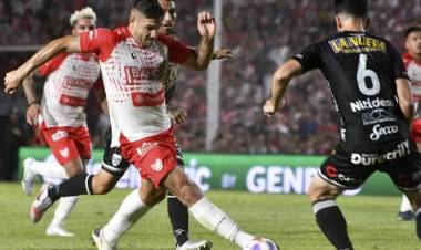 Instituto empató en Alta Córdoba y ascendió a la Primera División.