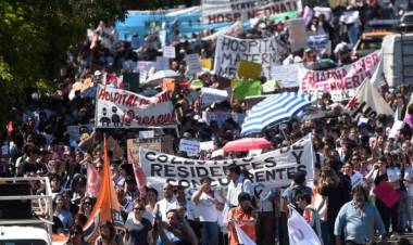 Córdoba : Los equipos de salud ratificaron otro paro en toda la provincia.