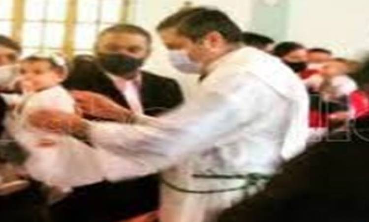 SAN LUIS : LA ESPOSA LA ENGAÑO CON EL CURA Y LOS ESCRACHÓ EN LAS REDES SOCIALES.