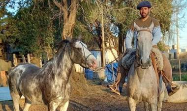 CÓRDOBA : RECORRERÁ 350 KILÓMETROS A CABALLO, UNIENDO DEHEZA CON CURA BROCHERO.