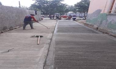 LOS CERRILLOS : TRABAJOS DE REMODELACIÓN Y RESTAURACIÓN  FUTURO NUEVO CENTRO DE SALUD.