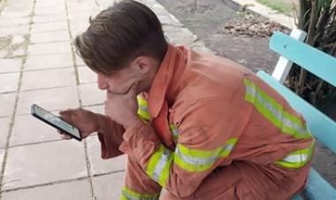  LUCIO, EL BOMBERO CORDOBÉS QUE RINDIÓ UN EXAMEN EN MEDIO DE LOS INCENDIOS.