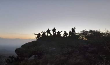  ALIVIO EN TRASLASIERRA : LOGRAN CONTENER EL INCENDIO Y ESTÁ EN GUARDIA DE CENIZAS.