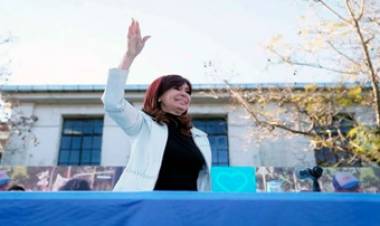 CRISTINA KIRCHNER RECIBIÓ EL ALTA MÉDICO,EN LA MAÑANA DEL SÁBADO 06 DE NOVIEMBRE DE 2021.