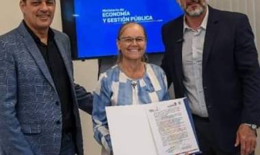 Los Hornillos : La Comuna gestionando y firmas de nuevos convenios.