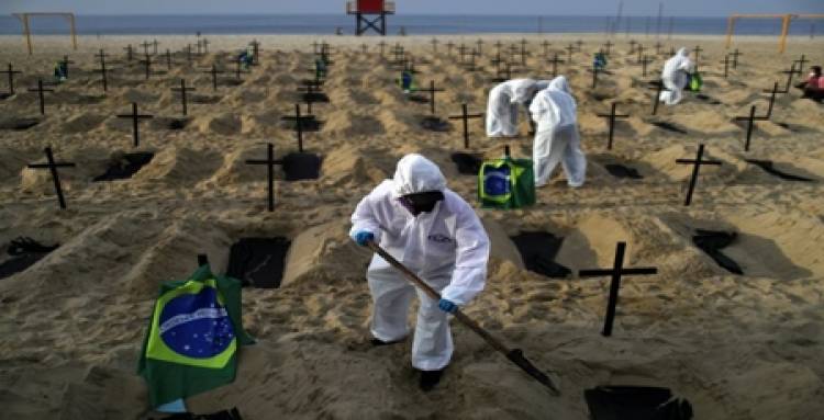  BRASIL : RÍO DE JANEIRO PROHÍBE ENTRAR AL MAR E IR A LA PLAYA ANTE EL COLAPSO SANITARIO.