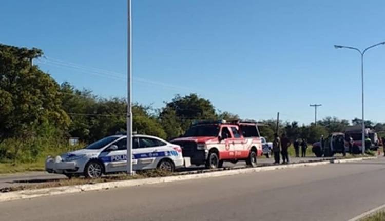 TRAGEDIA EN LA VILLA DE MERLO : MURIÓ UN MOTOCICLISTA TRAS CHOCAR CON UN CAMIÓN MUNICIPAL.