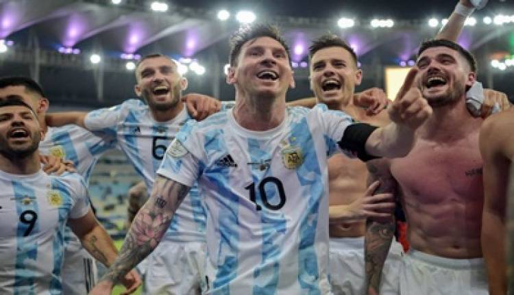 ELIMINATORIAS SUDAMERICANAS : ARGENTINA ESTRENA EL TÍTULO DE LA COPA AMÉRICA EN VENEZUELA.
