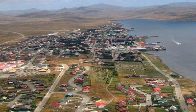  ALERTAN QUE UNA EMPRESA BRITÁNICA ESTA CONSTRUYENDO UN MEGAPUERTO EN LAS ISLAS MALVINAS.