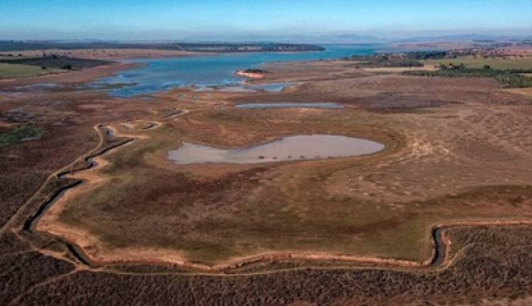  BRASIL SE ESTÁ QUEDANDO SIN AGUA Y ESTÁ AL BORDE DEL COLAPSO ENERGÉTICO POR UNA HISTÓRICA SEQUÍA.