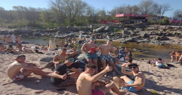 CÓRDOBA : EL PRIMER FINDE DE PRIMAVERA EXPLOTÓ EN LOS BALNEARIOS.
