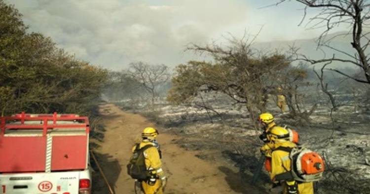 INCENDIOS EN CÓRDOBA : YA SON DOS LOS MUERTOS  Y UNO ESTA GRAVE, POR EL AVANCE DE LAS LLAMAS.